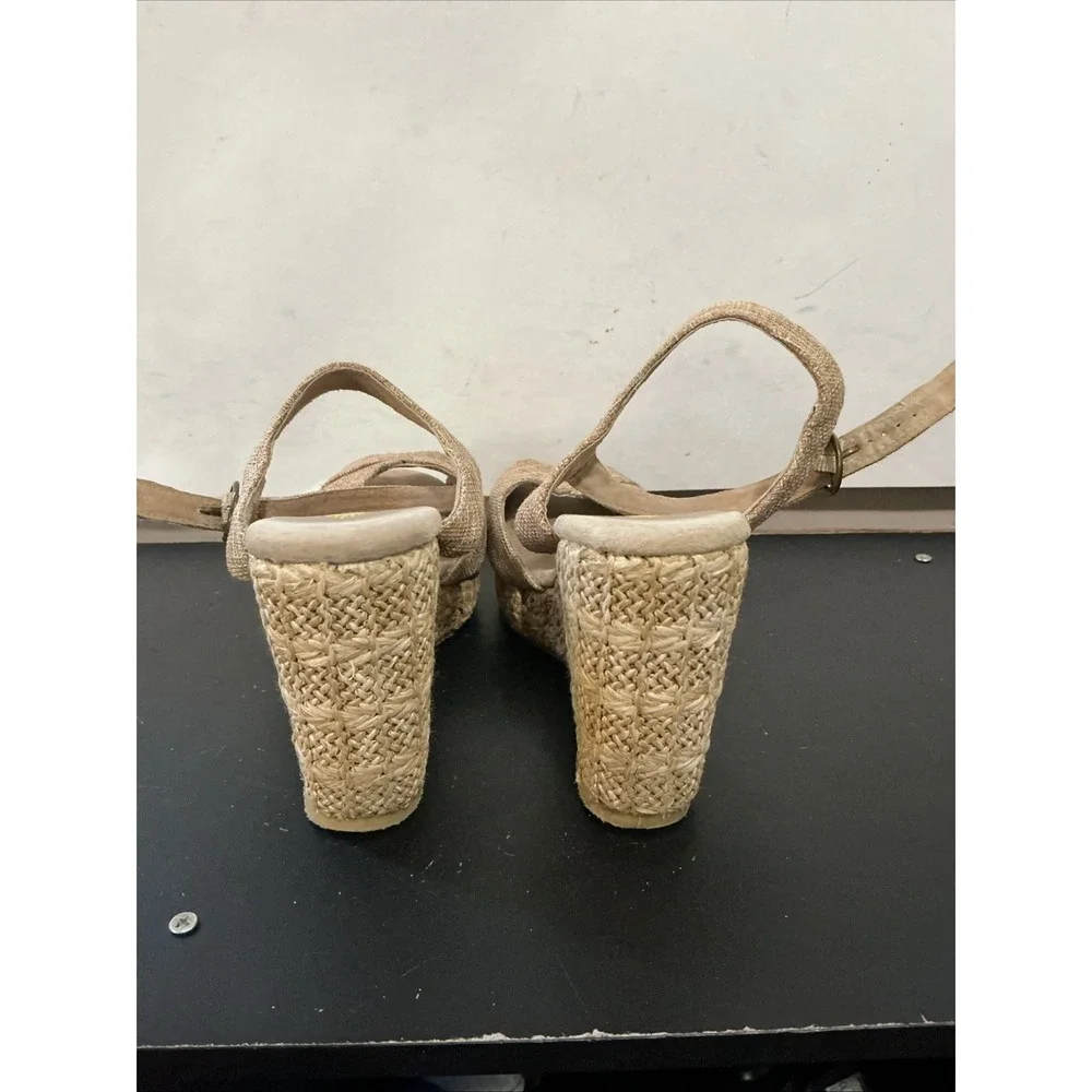 Volatile Espadrille Wedges Beige Womens Size 7 Open Toe Ankle Strap Sandals